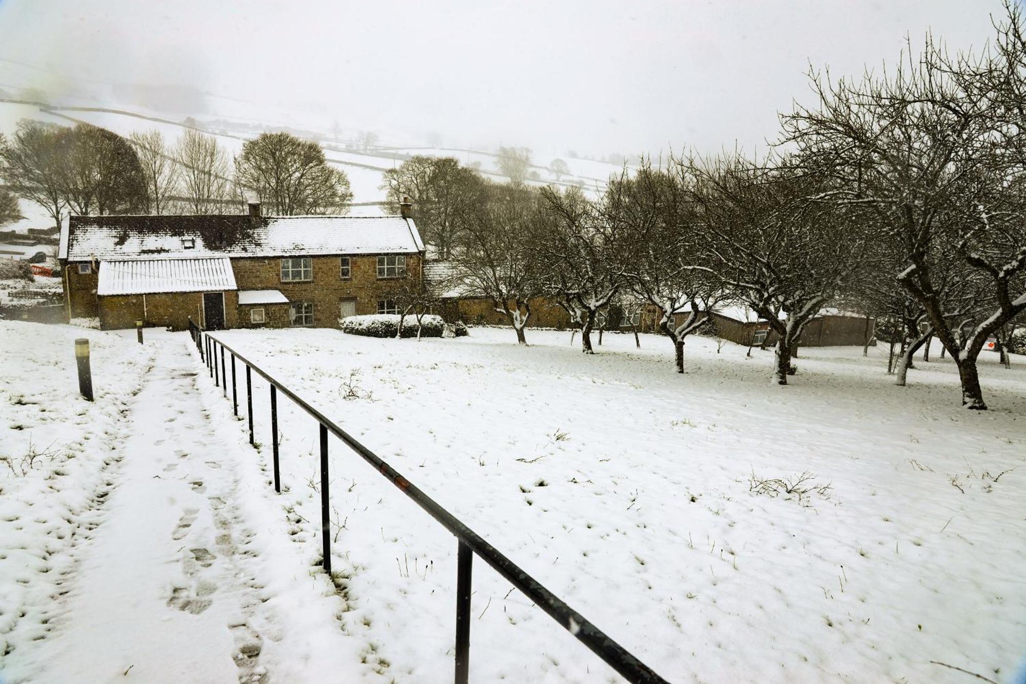 Cliff College Hotel Curbar Exterior photo